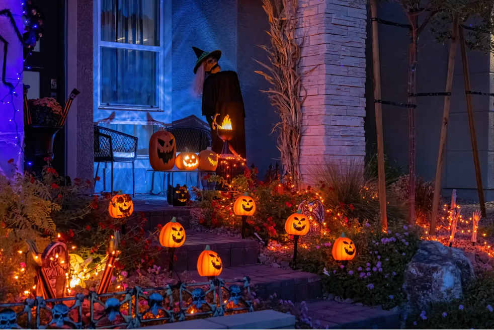 Transform Your Outdoor Decor this Halloween with Bn-link